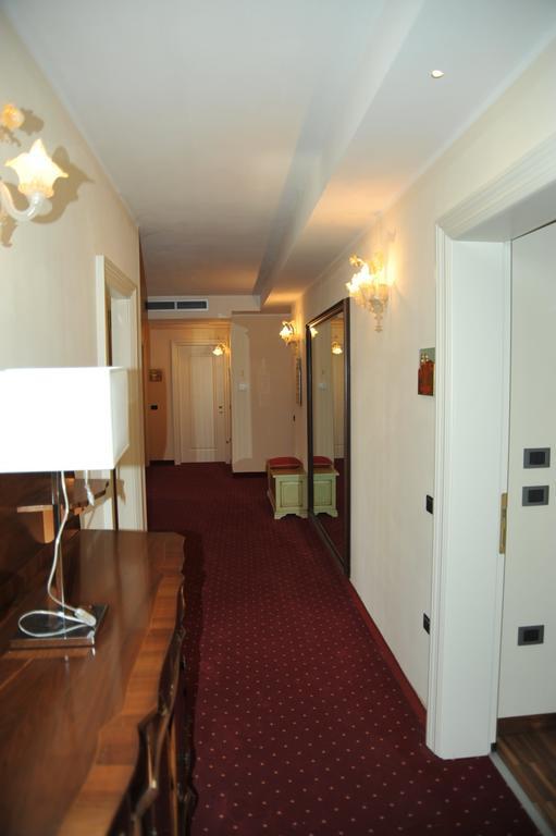 Albergo Minuetto Адрия Екстериор снимка
