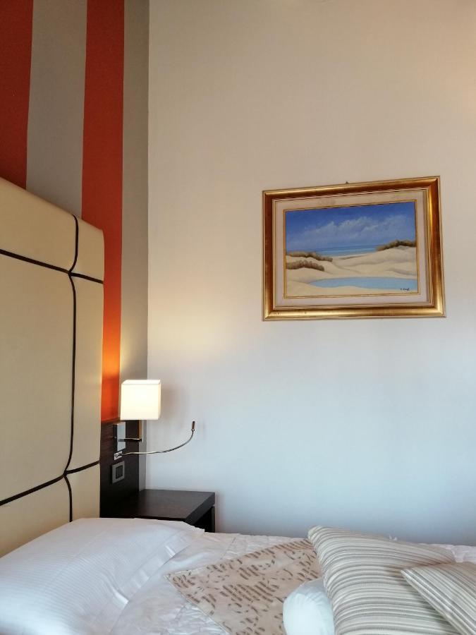 Albergo Minuetto Адрия Екстериор снимка