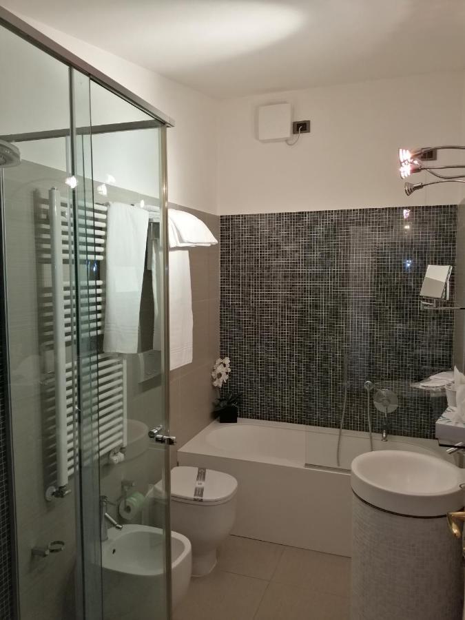 Albergo Minuetto Адрия Екстериор снимка